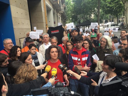 Suport a activistes de l'Aliança contra la Pobresa Energètica denunciades per Agbar